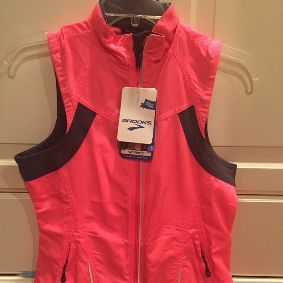 brooks running vest pink